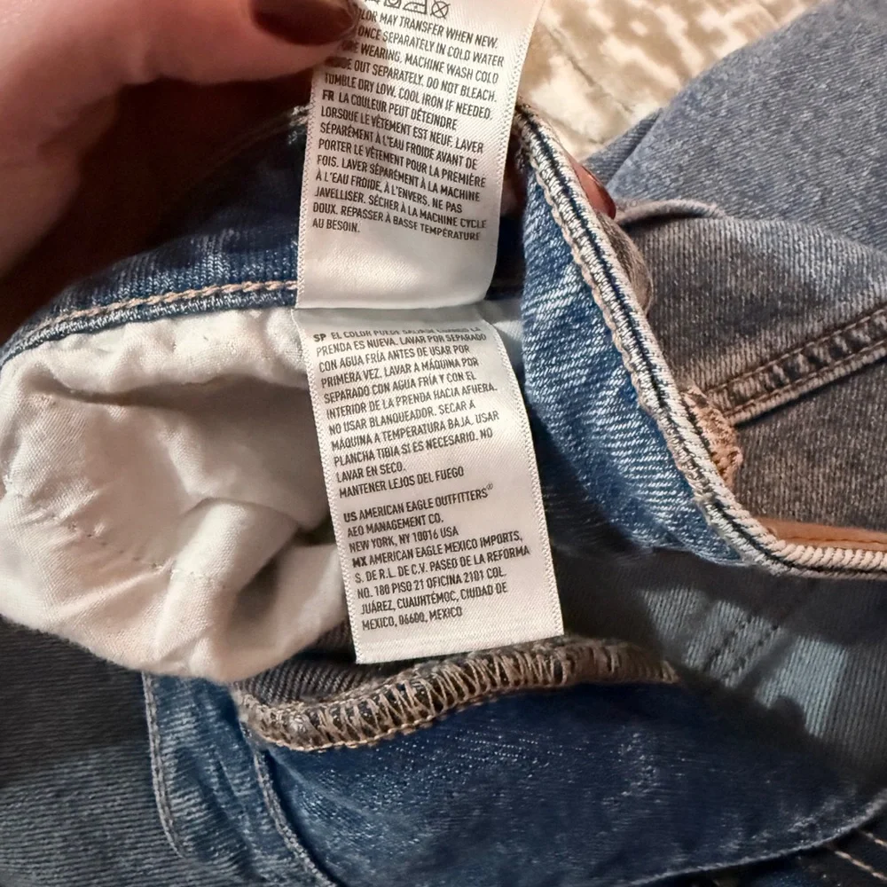 American Eagle Outfitters Highest Mom Jeans Denim Jeans - Picture 6 of 8